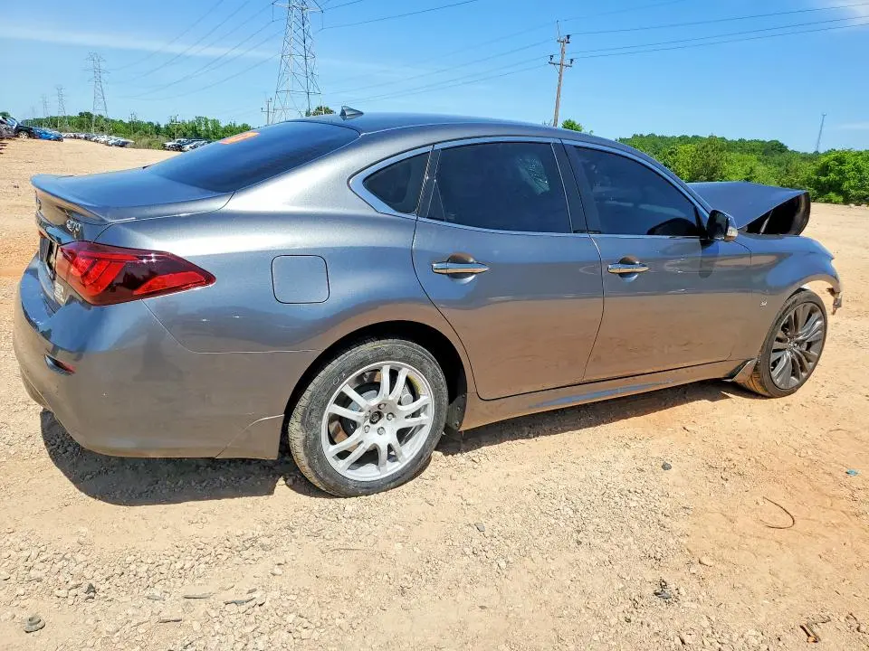 2018 INFINITI Q70 3.7 LUXE  