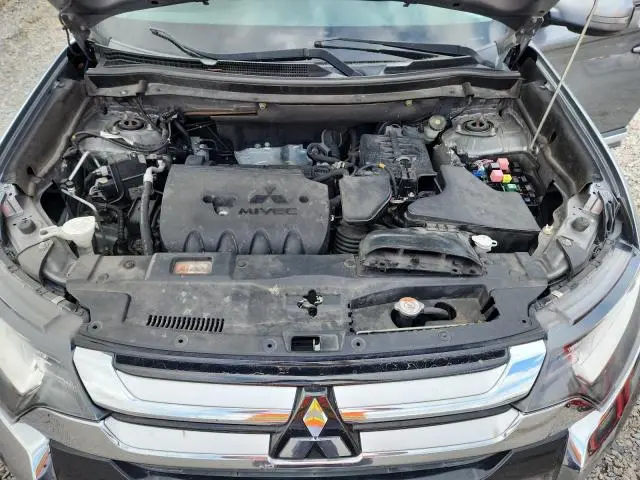 2018 MITSUBISHI OUTLANDER SE  