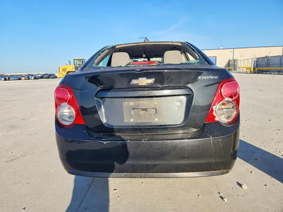 2015 CHEVROLET SONIC LS  