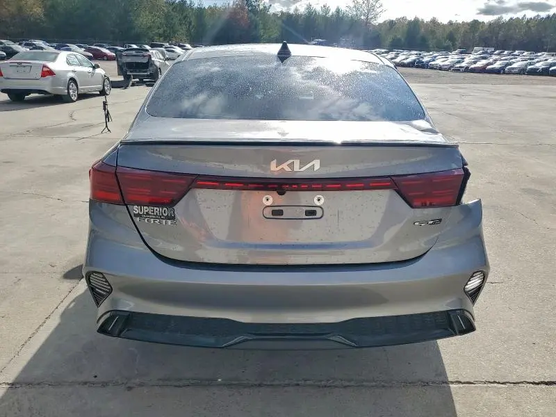 2024 KIA FORTE GT LINE  
