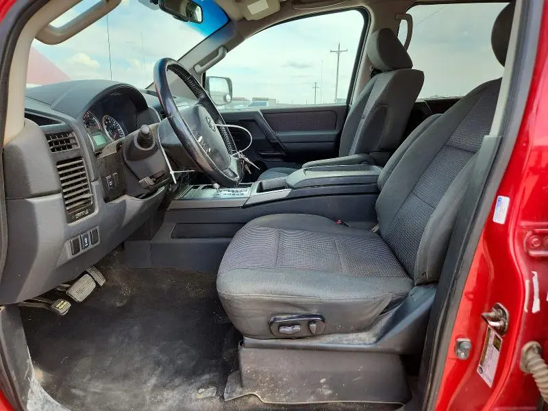 2012 NISSAN TITAN SV  