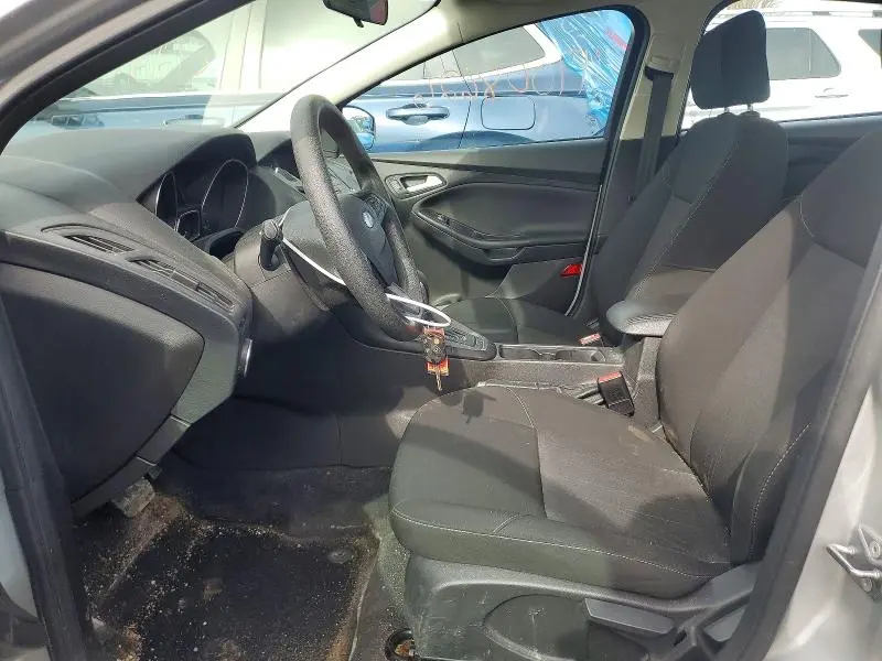 2017 FORD FOCUS SE  
