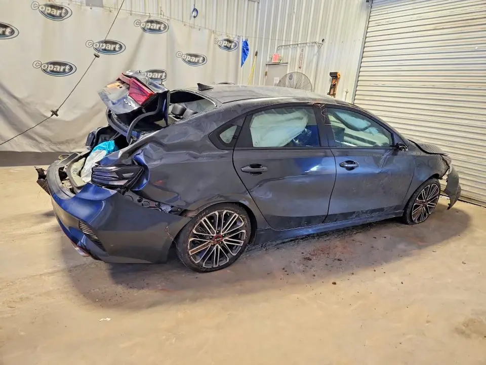 2023 KIA FORTE GT  