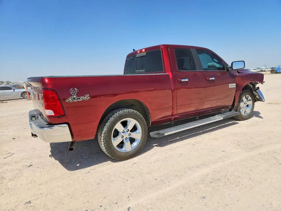 2018 RAM 1500 SLT  