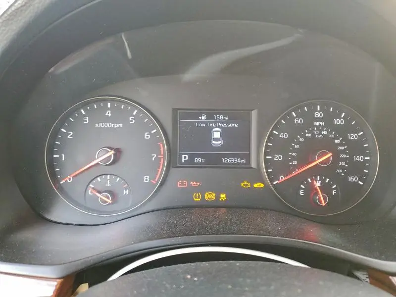 2017 KIA CADENZA PREMIUM  