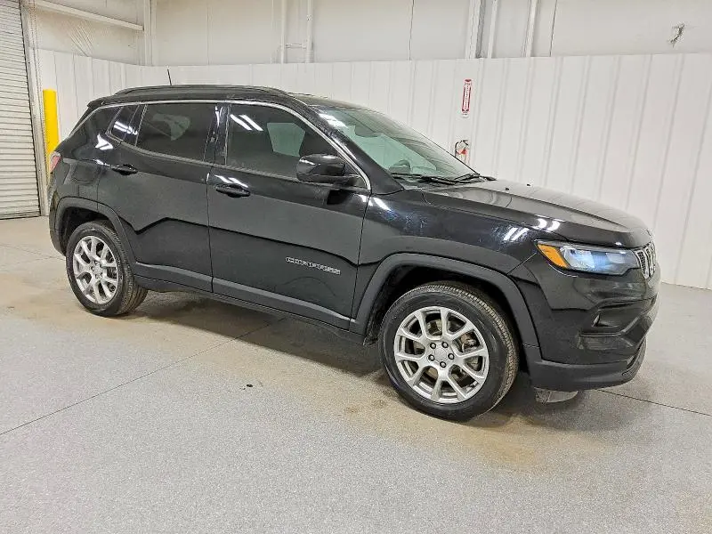 2023 JEEP COMPASS LATITUDE LUX  