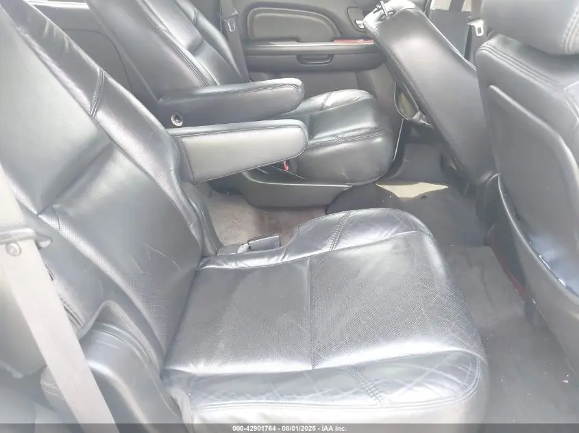 2011 CADILLAC ESCALADE PREMIUM