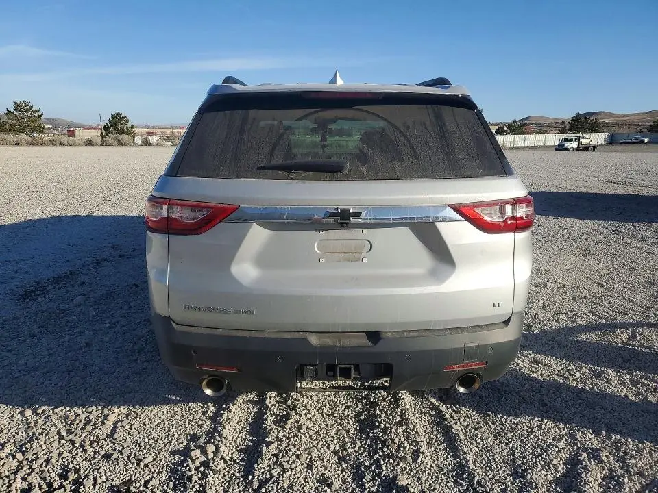 2021 CHEVROLET TRAVERSE LT  