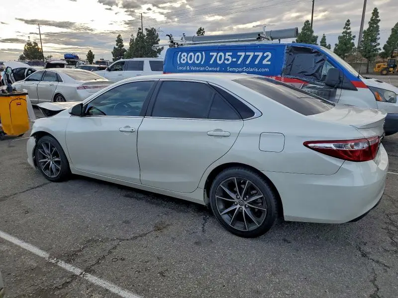 2015 TOYOTA CAMRY LE  