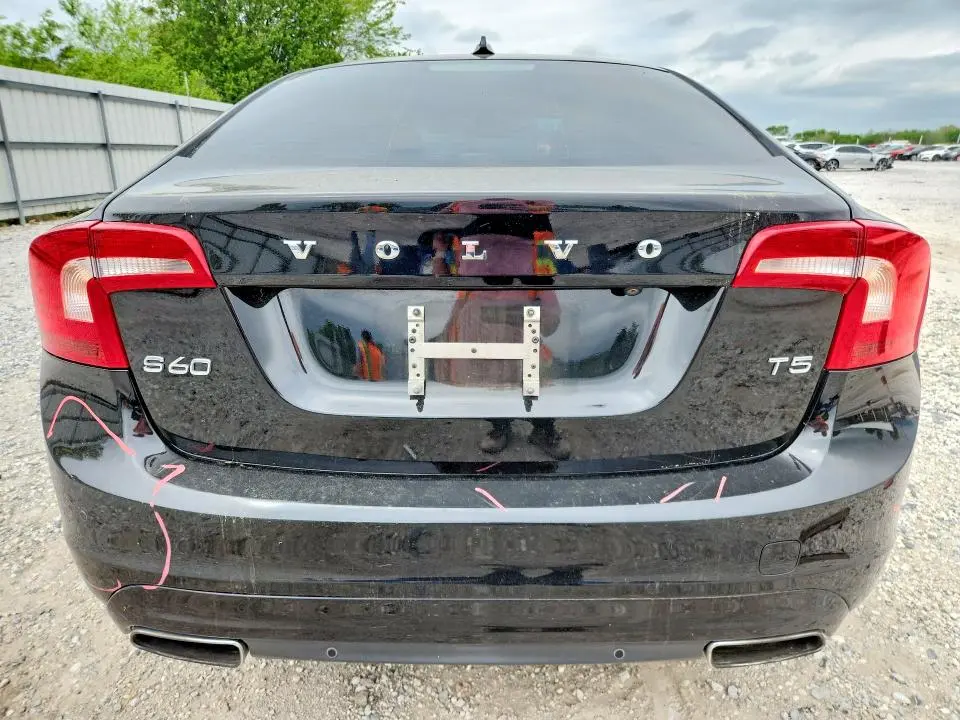 2016 VOLVO S60 PREMIER  