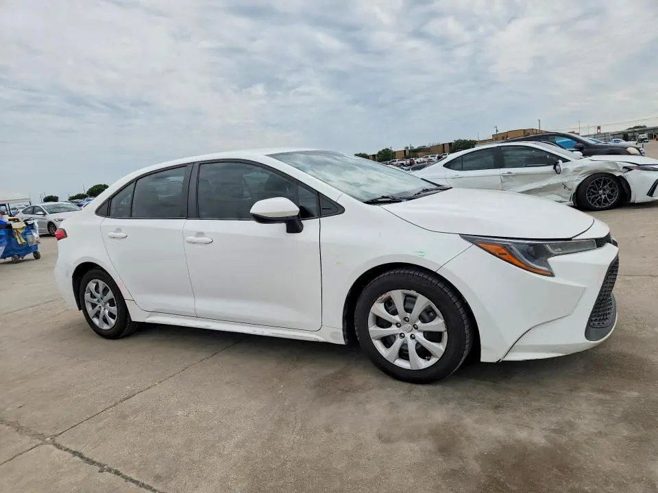 2022 TOYOTA COROLLA LE  