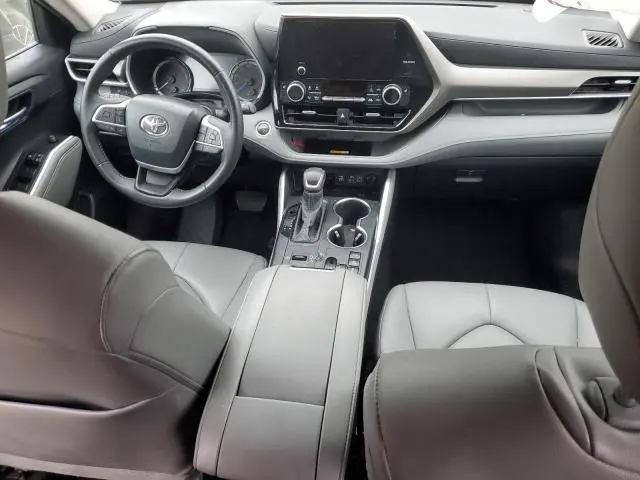 2024 TOYOTA HIGHLANDER HYBRID XLE