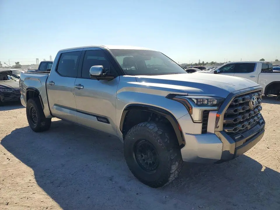 2023 TOYOTA TUNDRA PLATINUM  