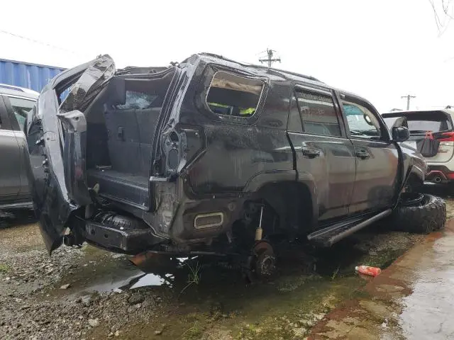 2010 TOYOTA 4RUNNER SR5  
