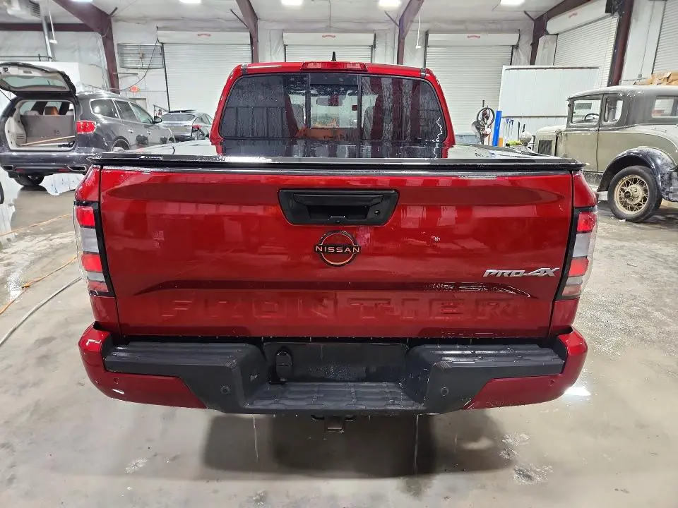 2022 NISSAN FRONTIER S  