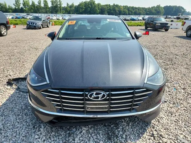 2022 HYUNDAI SONATA SE  