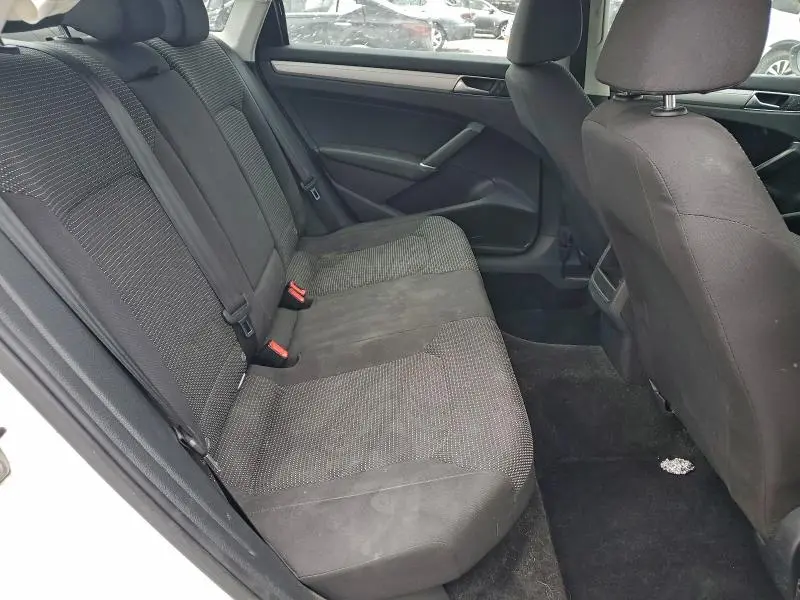 2016 VOLKSWAGEN PASSAT S  