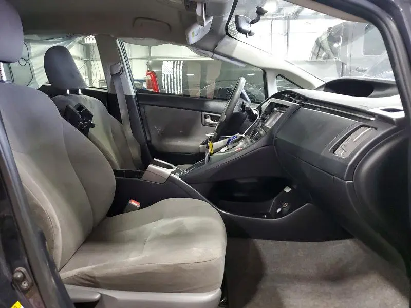 2015 TOYOTA PRIUS THREE  