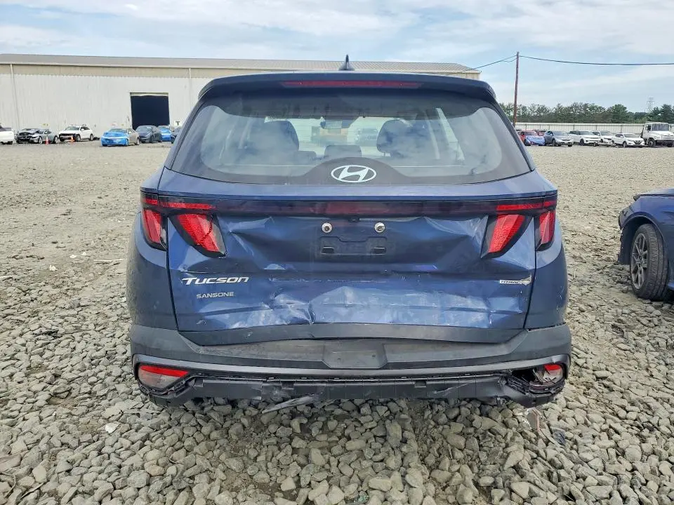 2026 HYUNDAI TUCSON SE  