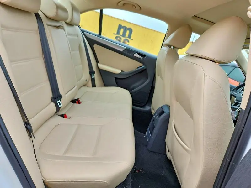 2018 VOLKSWAGEN JETTA SE  