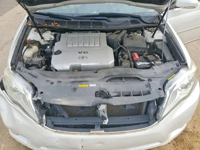 2011 TOYOTA AVALON LIMITED  