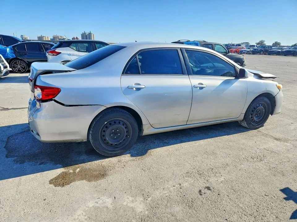 2013 TOYOTA COROLLA LE  
