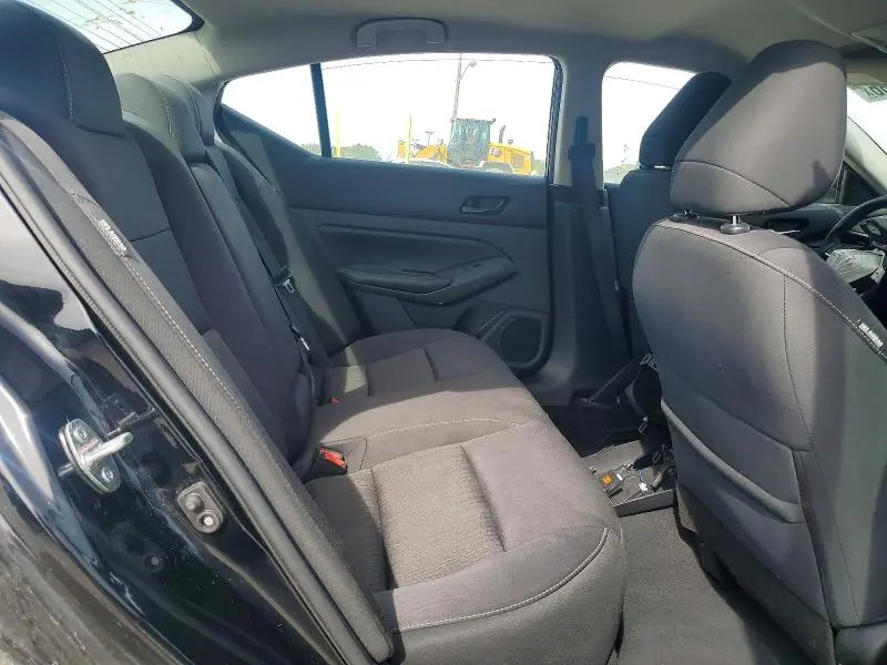 2024 NISSAN ALTIMA SV  