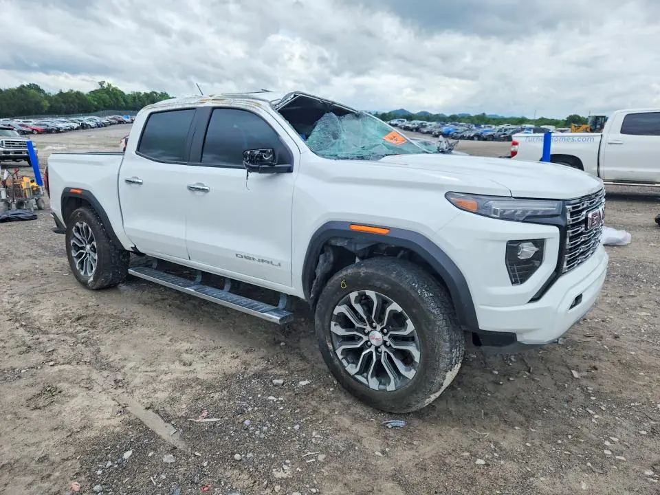 2025 GMC CANYON DENALI  