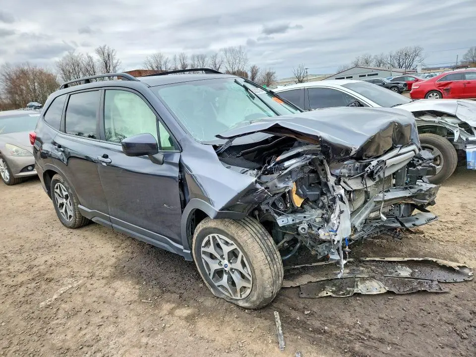 2019 SUBARU FORESTER PREMIUM  