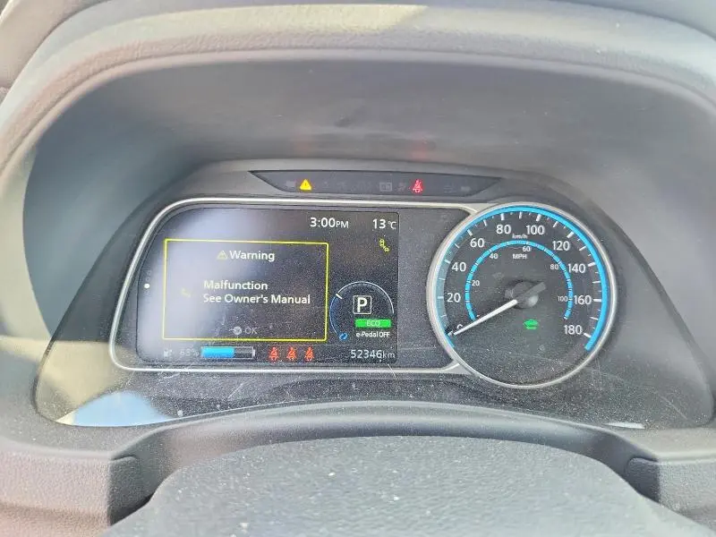 2022 NISSAN LEAF SV  