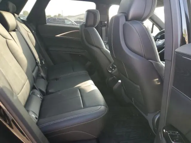 2025 CADILLAC LYRIQ LUXURY  