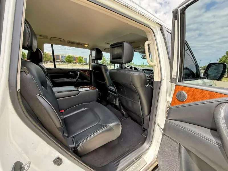 2019 INFINITI QX80 LUXE  