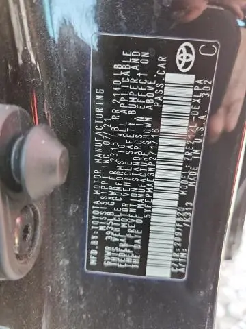 2022 TOYOTA COROLLA LE  