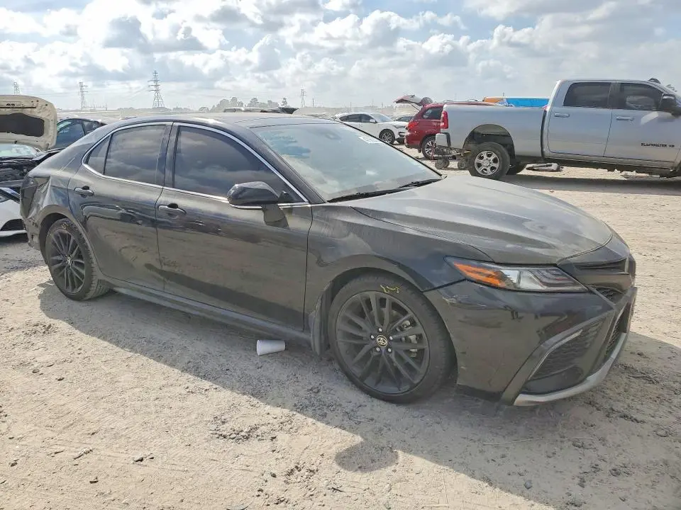 2022 TOYOTA CAMRY XSE  