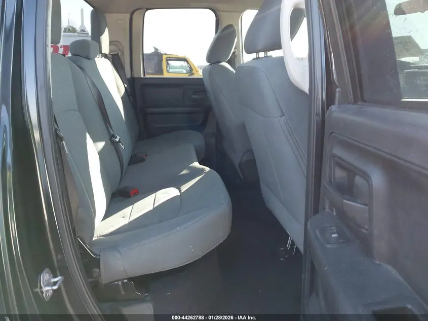 2017 RAM 1500 TRADESMAN  4X2 6'4 BOX