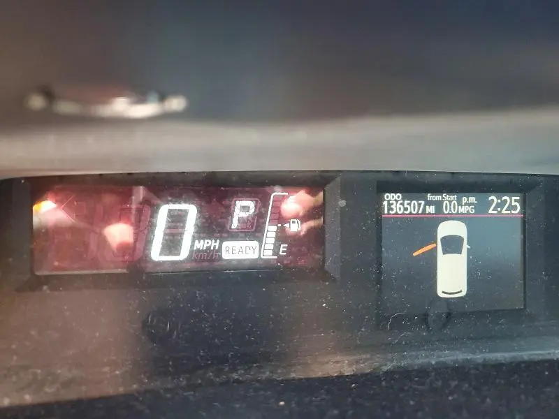 2015 TOYOTA PRIUS C TWO  