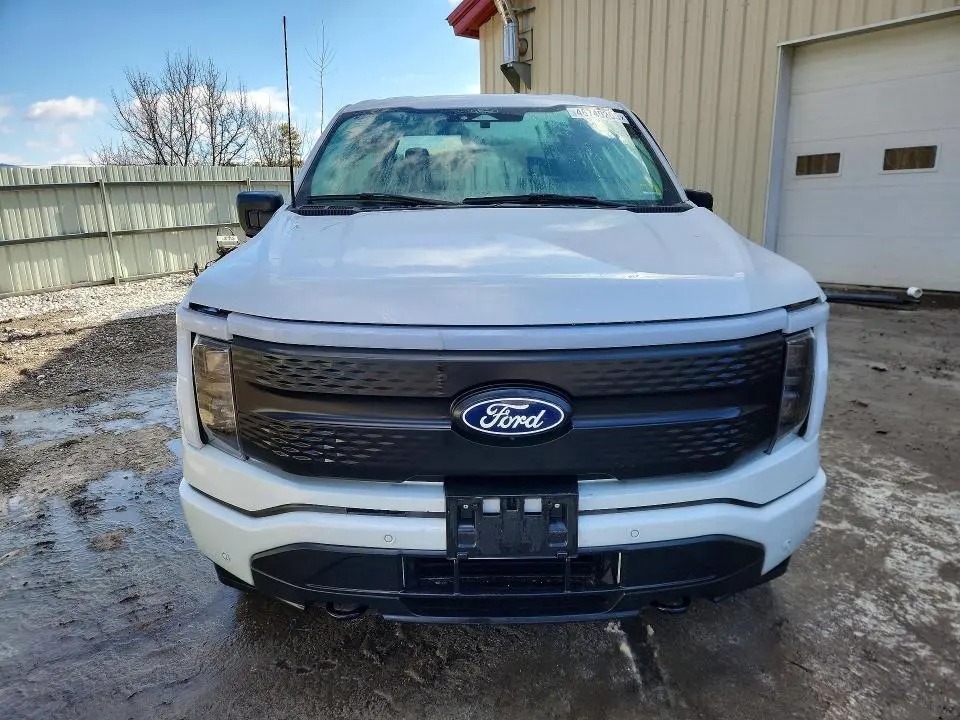 2025 FORD F150 LIGHTNING XLT  