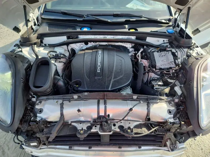 2019 PORSCHE MACAN   