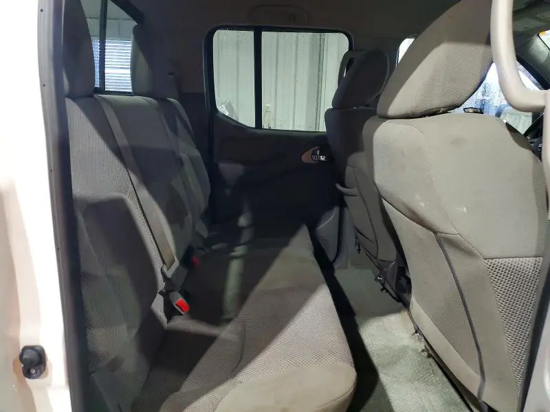 2018 NISSAN FRONTIER SV  