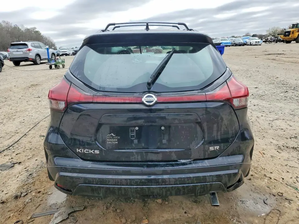 2021 NISSAN KICKS SR  