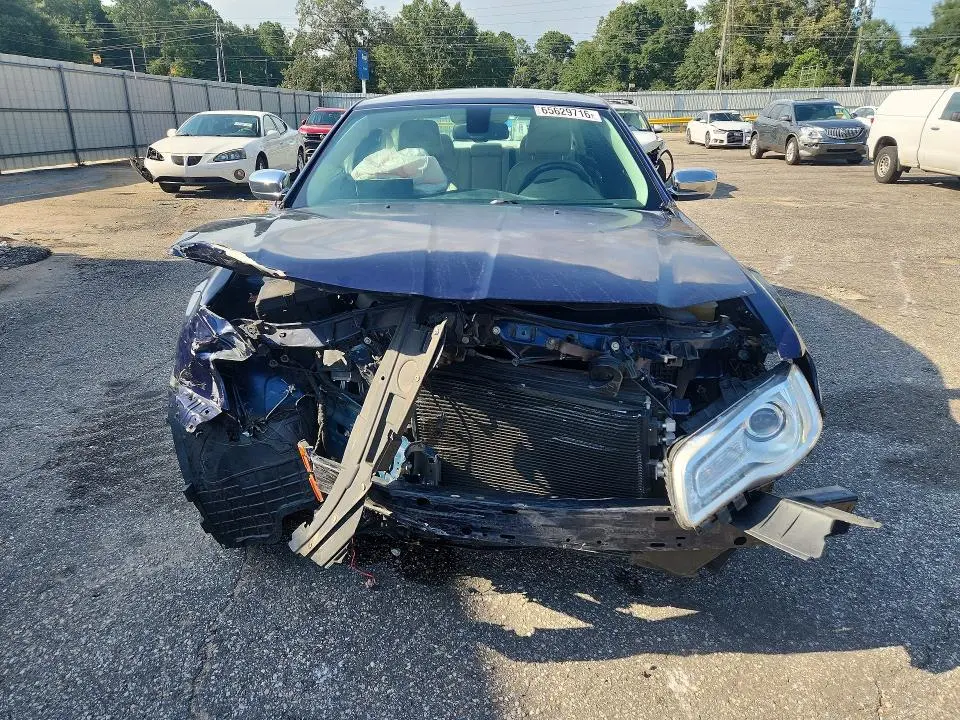 2016 CHRYSLER 300 LIMITED  