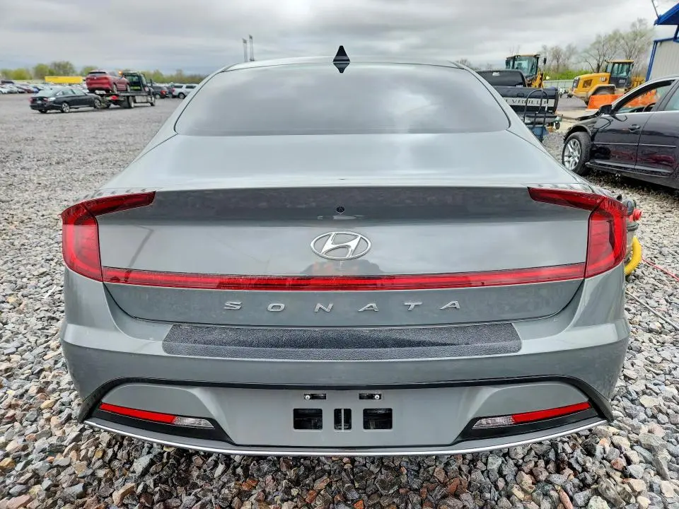 2020 HYUNDAI SONATA SE  