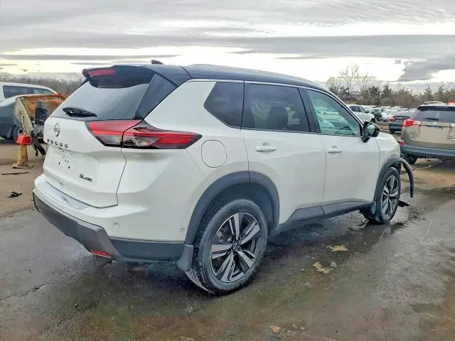 2025 NISSAN ROGUE SL  
