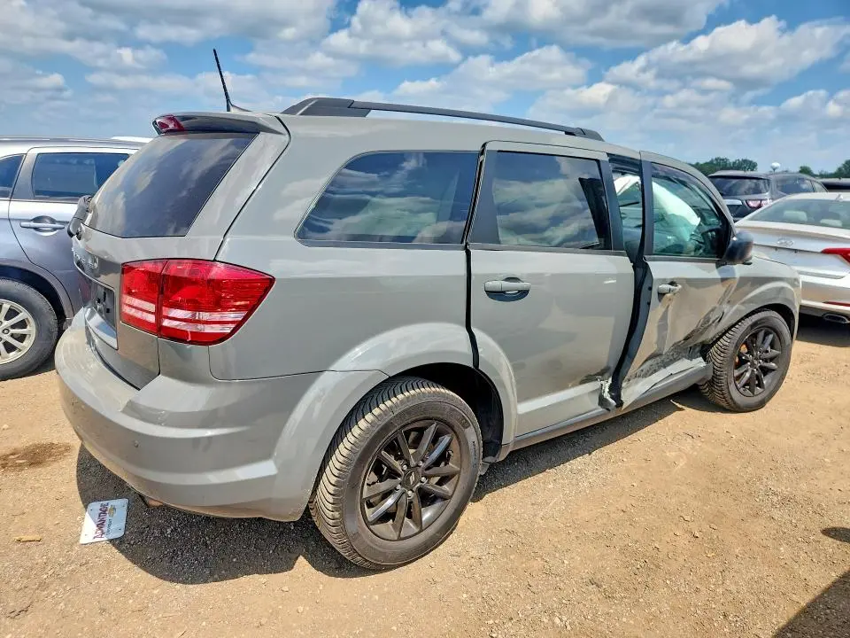 2020 DODGE JOURNEY SE  