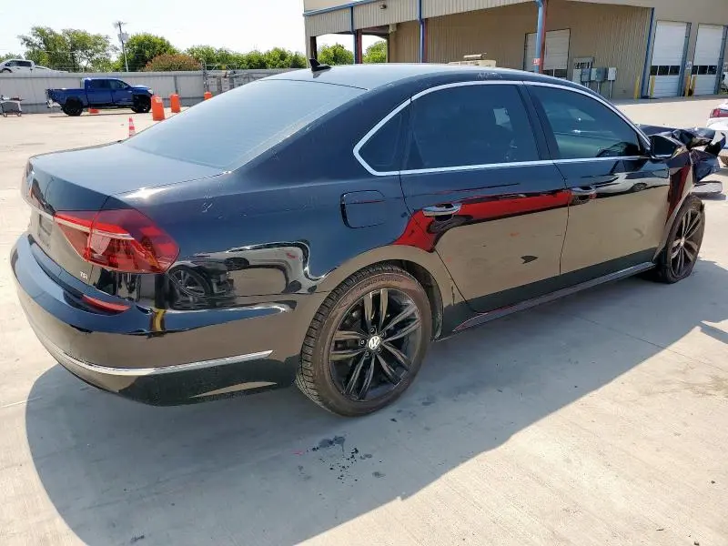 2018 VOLKSWAGEN PASSAT SE  