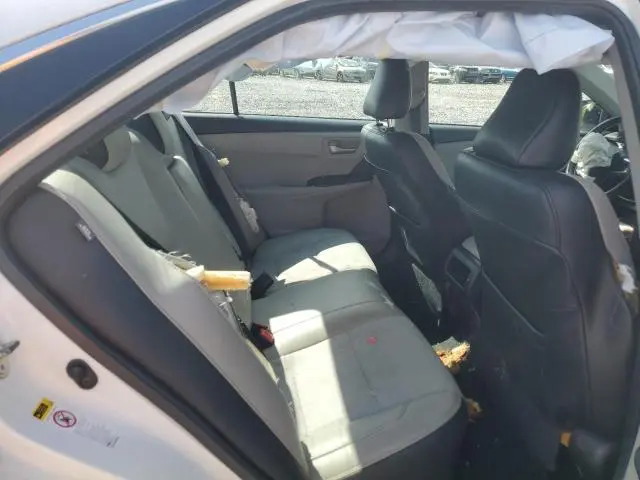 2016 TOYOTA CAMRY LE  
