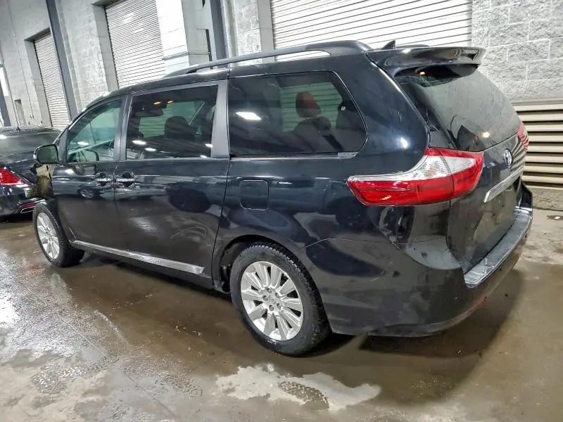 2016 TOYOTA SIENNA XLE  