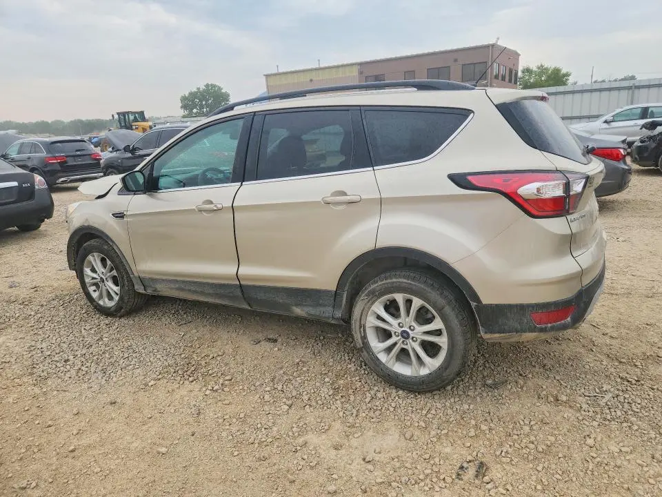 2017 FORD ESCAPE SE  