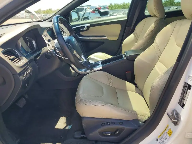 2016 VOLVO S60 PREMIER  