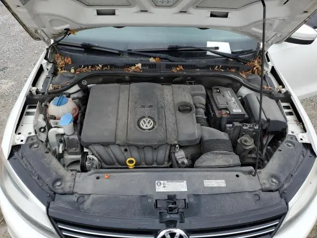 2013 VOLKSWAGEN JETTA SE  